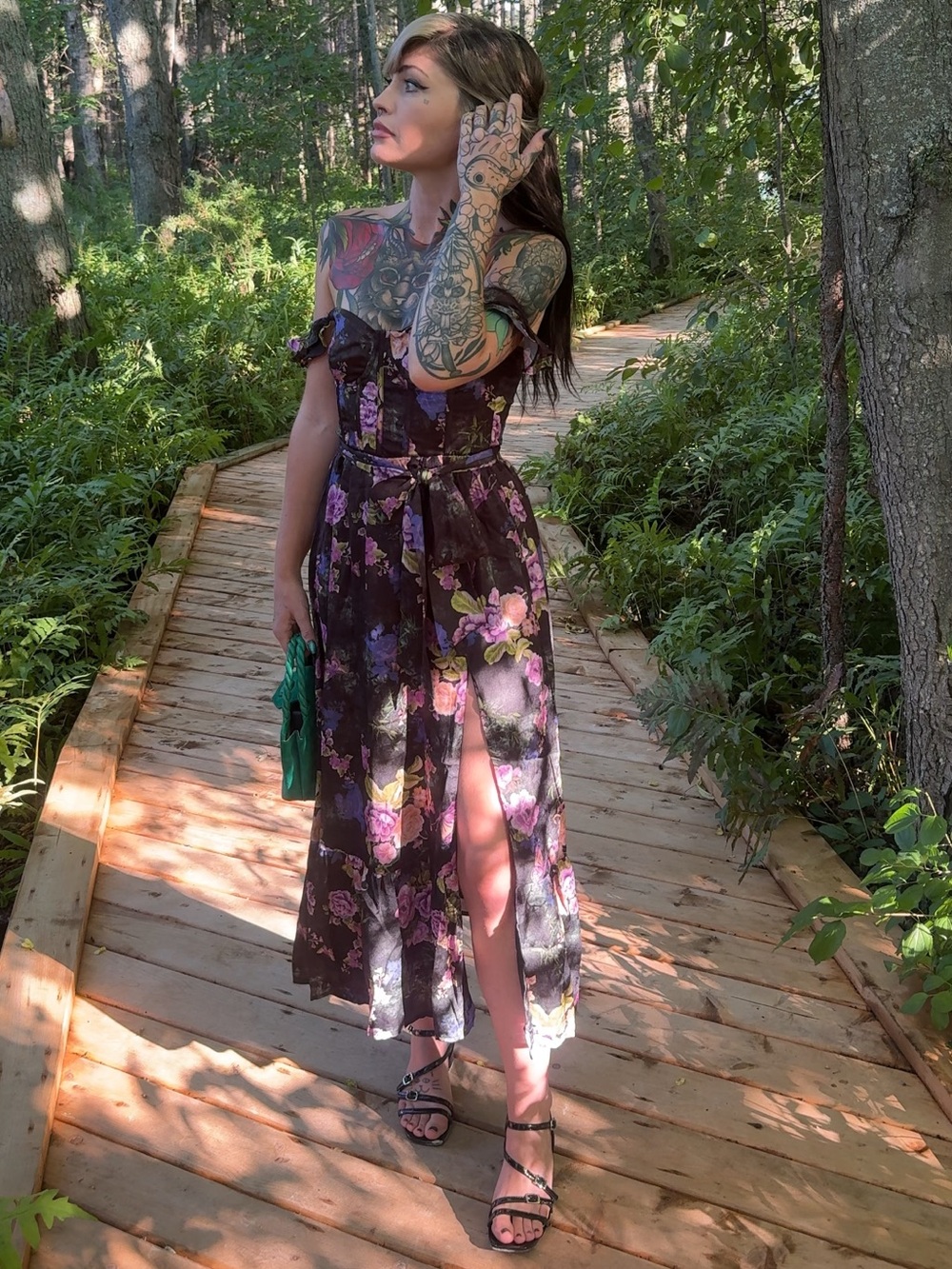 Lulu’s Sweet Like Sangria Floral Ruffled Bustier Midi Dress XS
